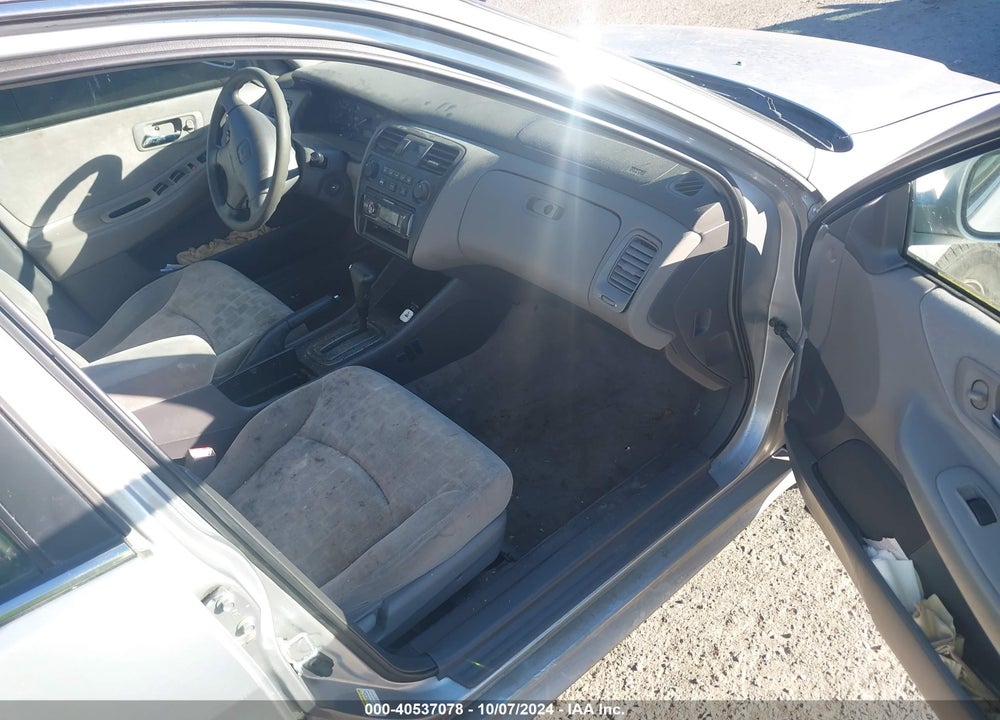 2002 HONDA ACCORD 2.3 EX VIN: JHMCG56662C033408