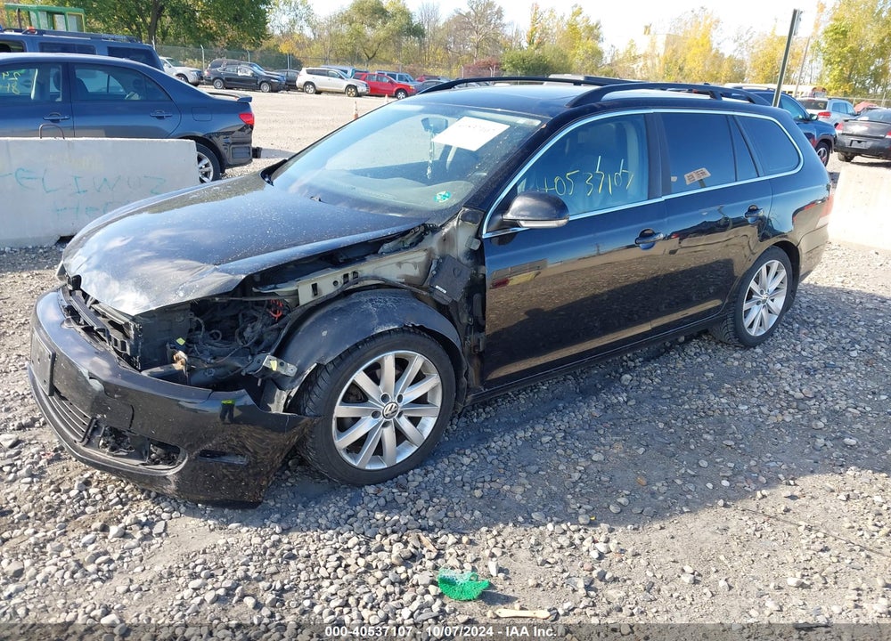 2014 VOLKSWAGEN JETTA SPORTWAGEN 2.5L S/2.5L SE VIN: 3VWPP7AJ1EM605138
