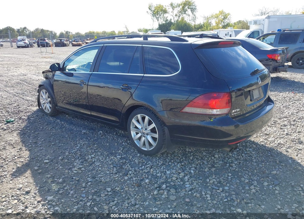 2014 VOLKSWAGEN JETTA SPORTWAGEN 2.5L S/2.5L SE VIN: 3VWPP7AJ1EM605138