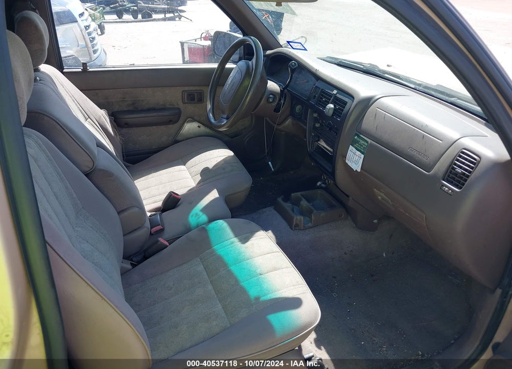 2000 TOYOTA TACOMA VIN: 5TEVL52N0YZ695711