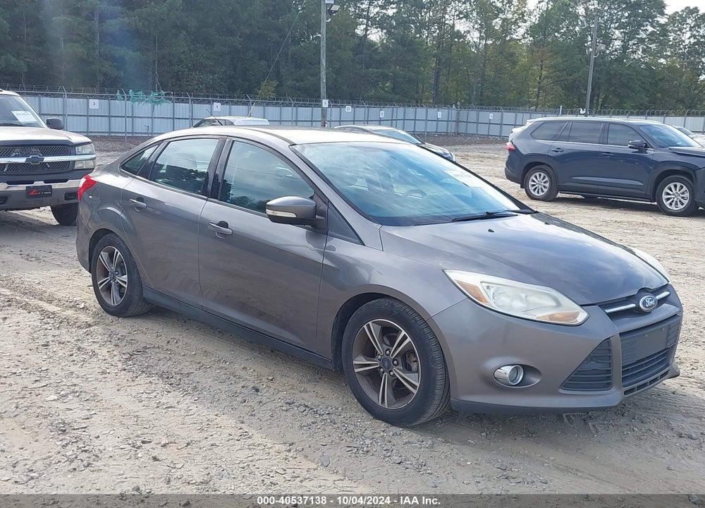 2014 FORD FOCUS SE VIN: 1FADP3F27EL233229