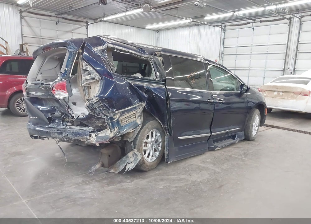2020 CHRYSLER PACIFICA TOURING L VIN: 2C4RC1BGXLR112586