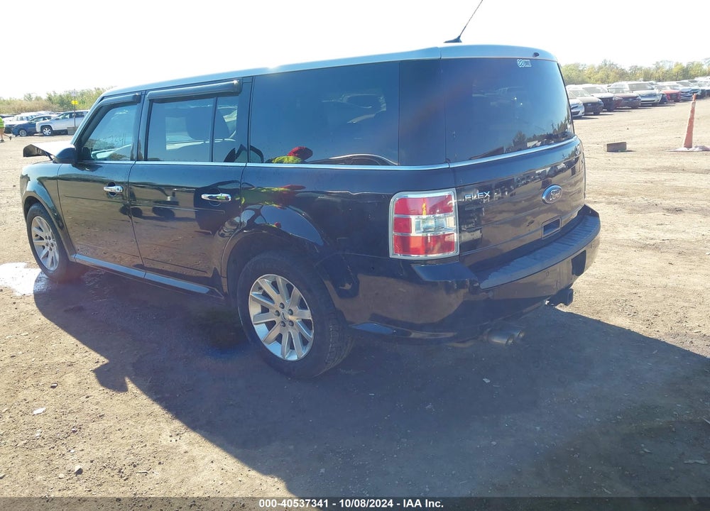 2009 FORD FLEX SEL VIN: 2FMEK62C39BA06182