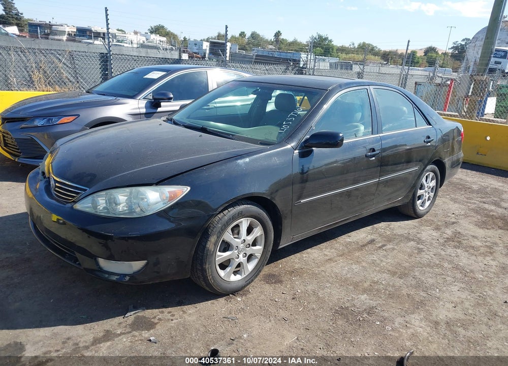 2005 TOYOTA CAMRY XLE VIN: 4T1BE32K55U428524
