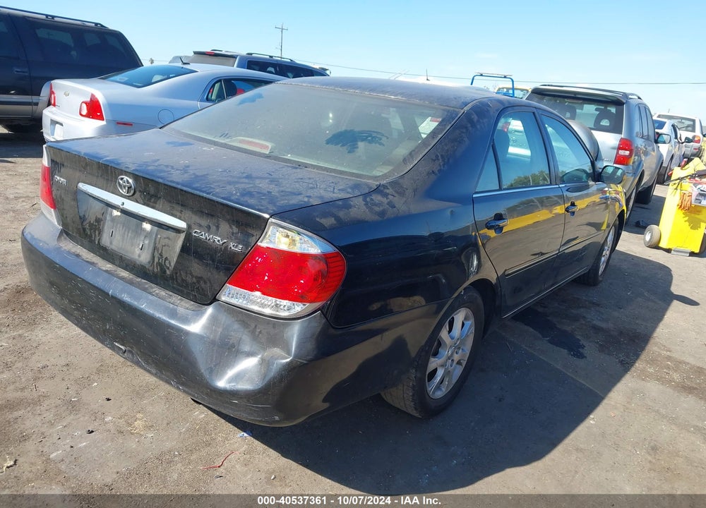 2005 TOYOTA CAMRY XLE VIN: 4T1BE32K55U428524