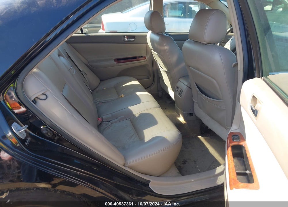 2005 TOYOTA CAMRY XLE VIN: 4T1BE32K55U428524