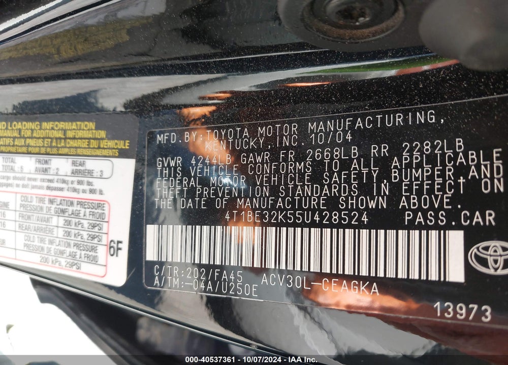 2005 TOYOTA CAMRY XLE VIN: 4T1BE32K55U428524
