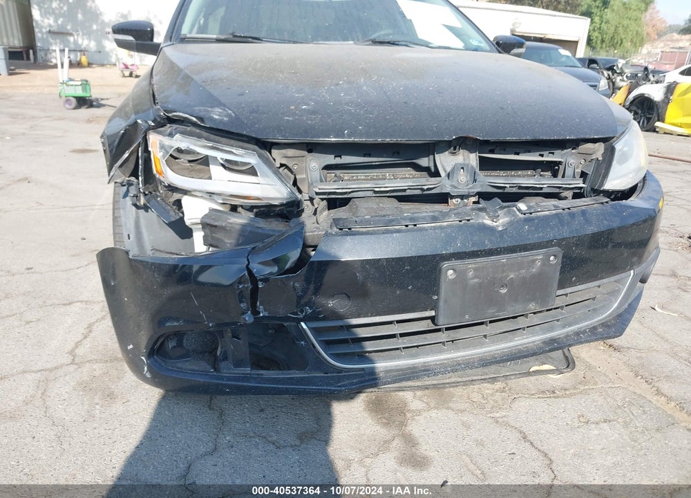2011 VOLKSWAGEN JETTA 2.5L SEL VIN: 3VWGZ7AJ6BM368779