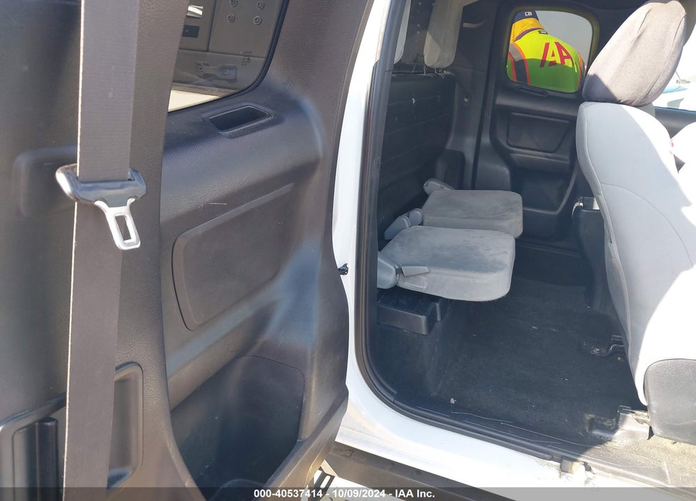2018 TOYOTA TACOMA SR VIN: 5TFRX5GN1JX108864