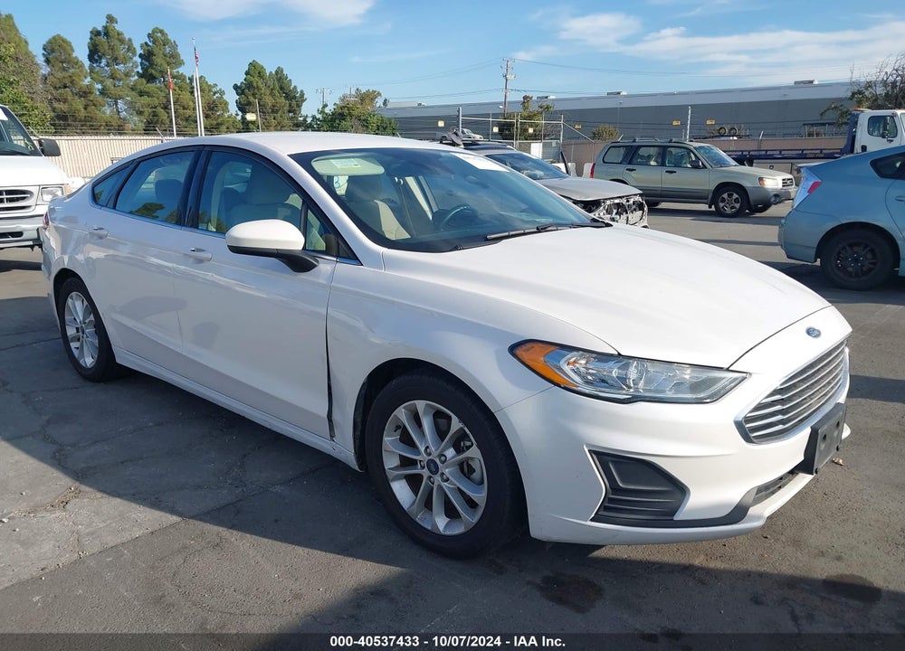 2019 FORD FUSION SE VIN: 3FA6P0HD9KR177698