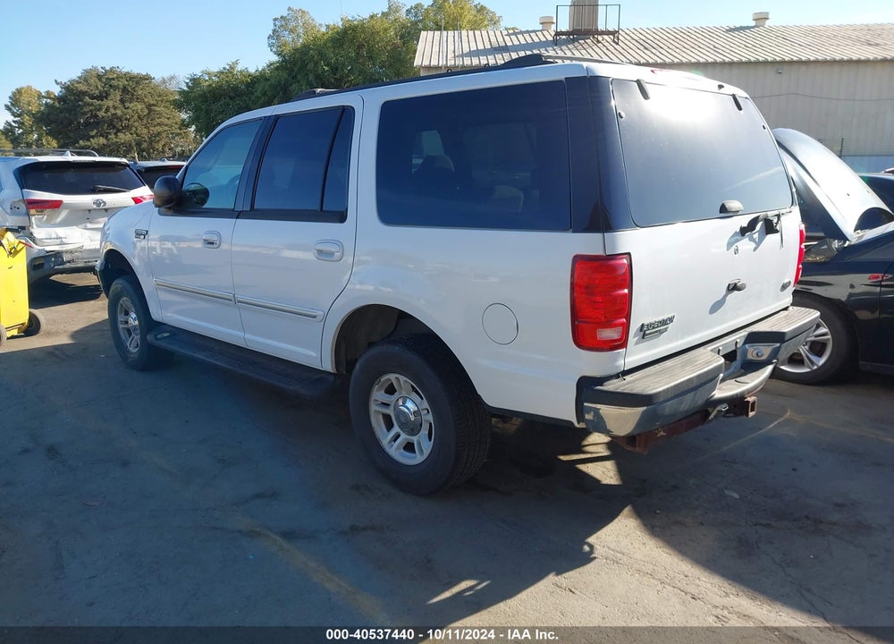 2000 FORD EXPEDITION XLT VIN: 1FMRU1667YLC33702