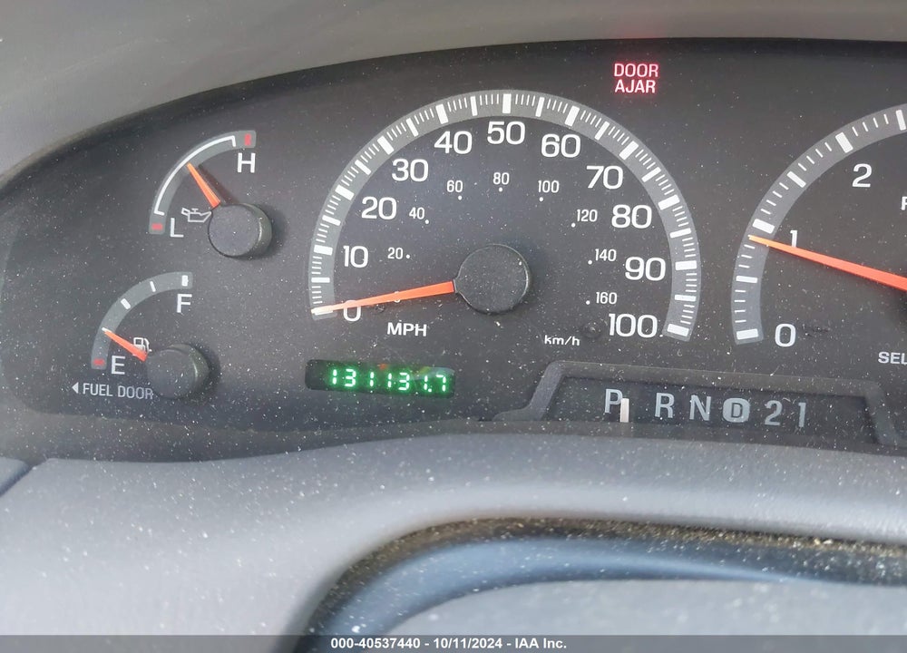 2000 FORD EXPEDITION XLT VIN: 1FMRU1667YLC33702