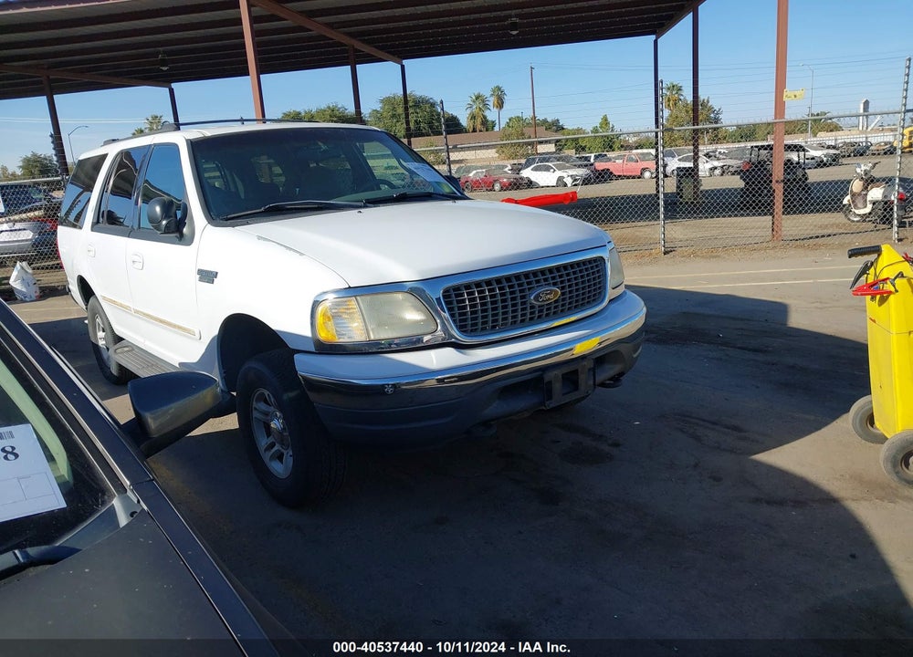 2000 FORD EXPEDITION XLT VIN: 1FMRU1667YLC33702