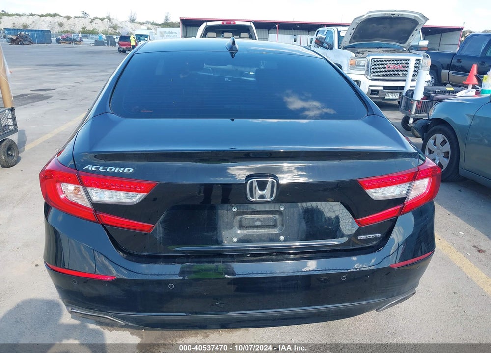 2018 HONDA ACCORD TOURING VIN: 1HGCV1F91JA209643