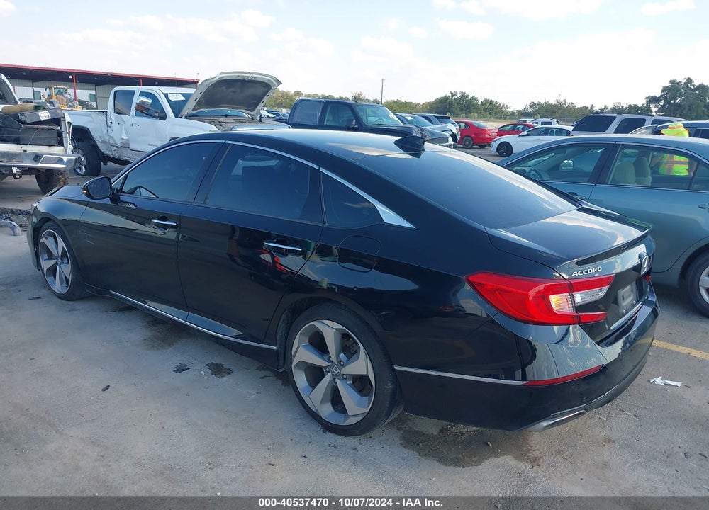 2018 HONDA ACCORD TOURING VIN: 1HGCV1F91JA209643