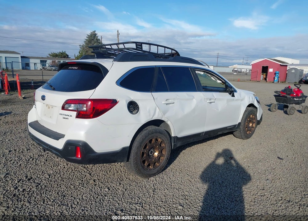 2018 SUBARU OUTBACK 3.6R LIMITED VIN: 4S4BSENC9J3330413