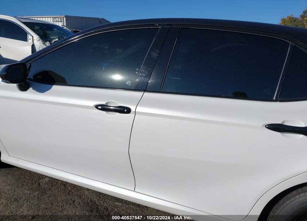 2018 TOYOTA CAMRY XLE V6 VIN: 4T1BZ1HK2JU014062