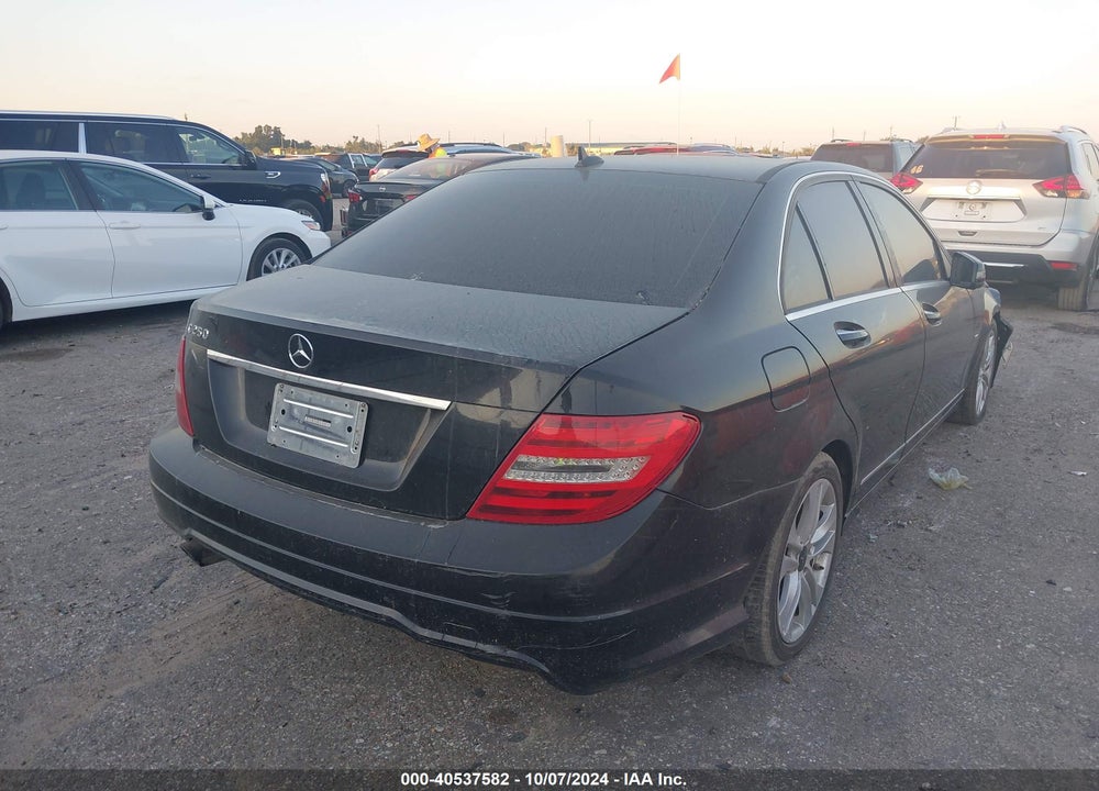 2012 MERCEDES-BENZ C 250 LUXURY/SPORT VIN: WDDGF4HB3CR202539