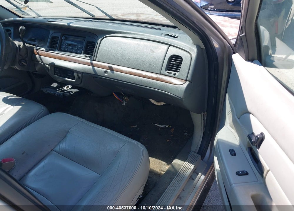 2005 FORD CROWN VICTORIA LX/LX SPORT VIN: 2FAFP74W75X111687