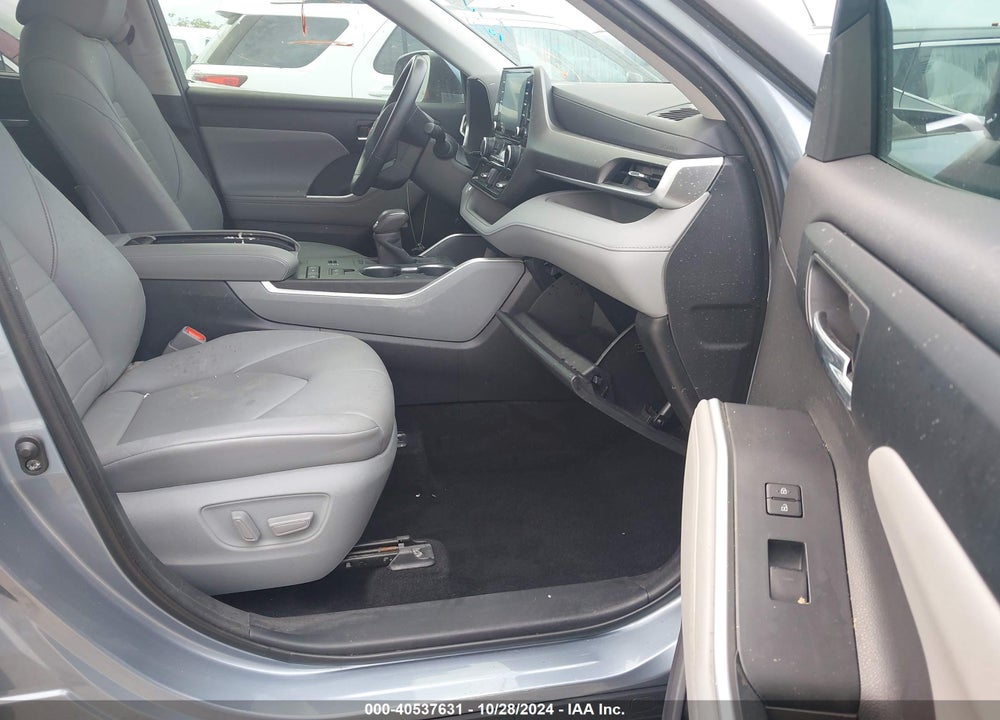 2020 TOYOTA HIGHLANDER XLE VIN: 5TDGZRAH2LS007739