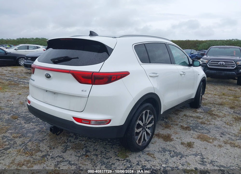 2017 KIA SPORTAGE EX VIN: KNDPNCACXH7056217