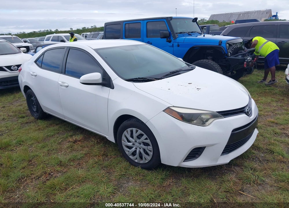 2015 TOYOTA COROLLA LE VIN: 5YFBURHE2FP267771