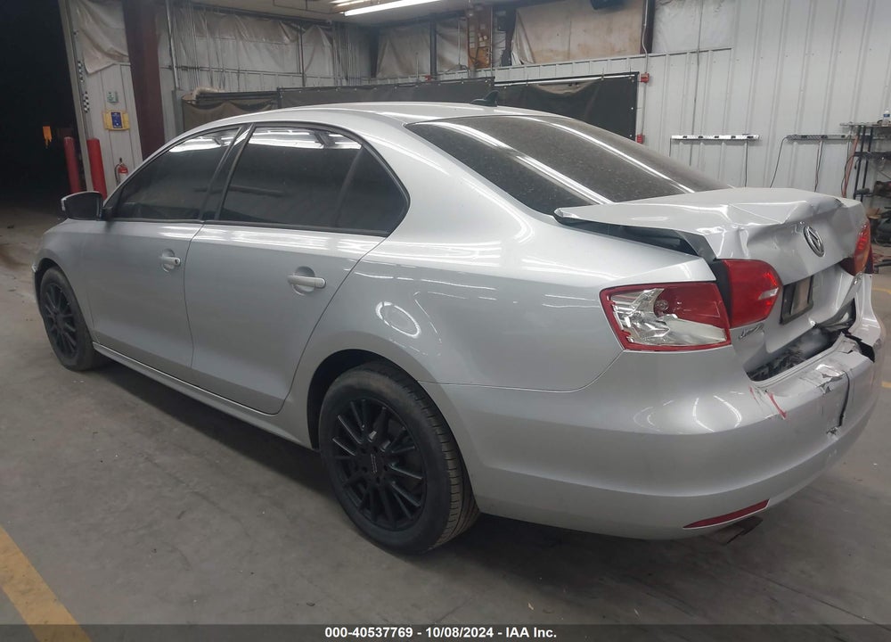 2012 VOLKSWAGEN JETTA 2.5L SE VIN: 3VWDP7AJ2CM077805