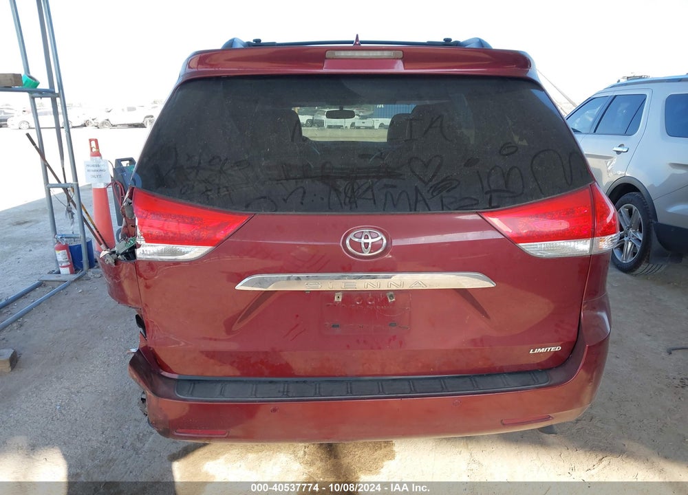 2013 TOYOTA SIENNA LIMITED V6 7 PASSENGER VIN: 5TDYK3DC7DS386115