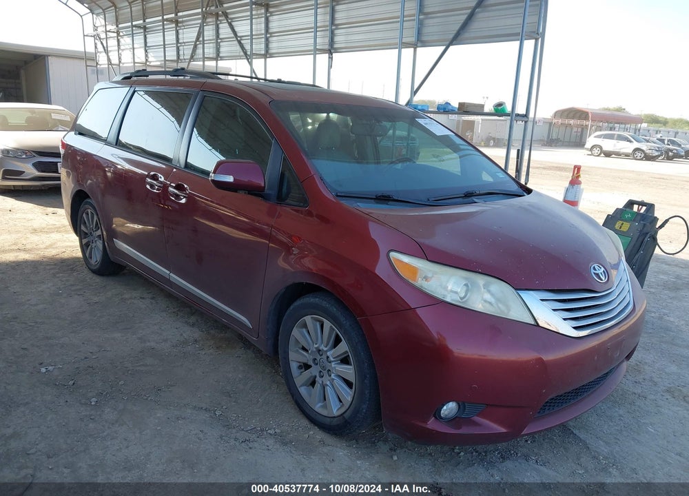 2013 TOYOTA SIENNA LIMITED V6 7 PASSENGER VIN: 5TDYK3DC7DS386115