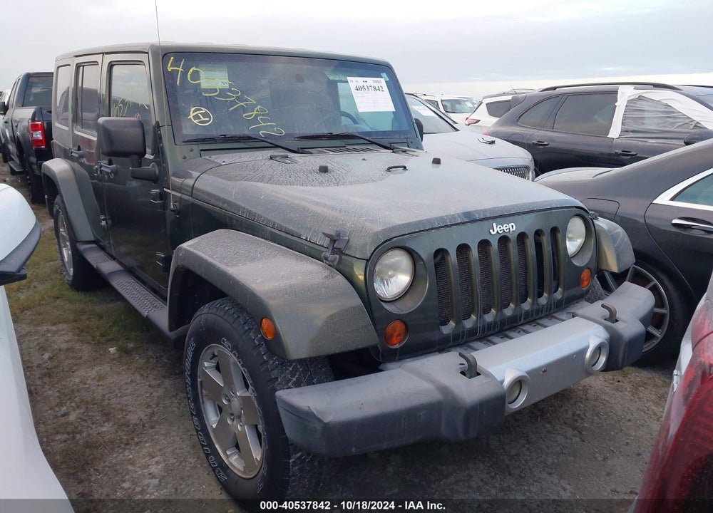 2008 JEEP WRANGLER UNLIMITED SAHARA VIN: 1J4GA59138L550656