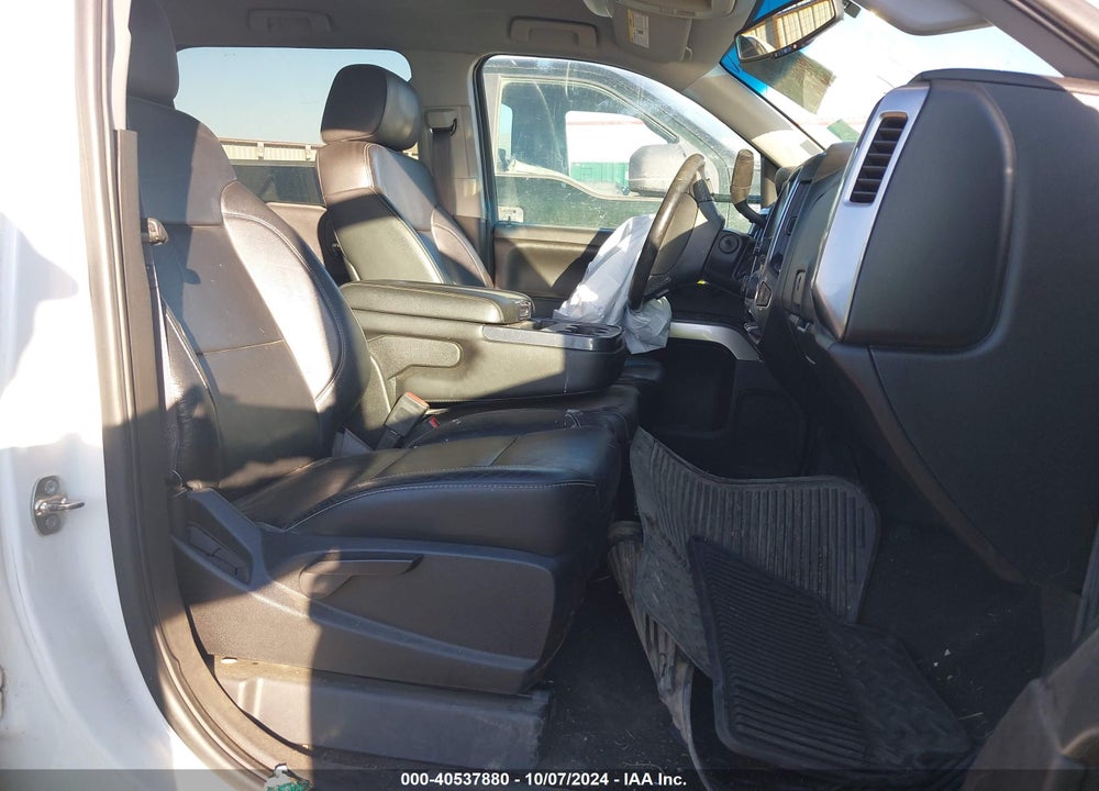 2015 CHEVROLET SILVERADO 1500 1LT/2LT VIN: 3GCUKREC6FG410194