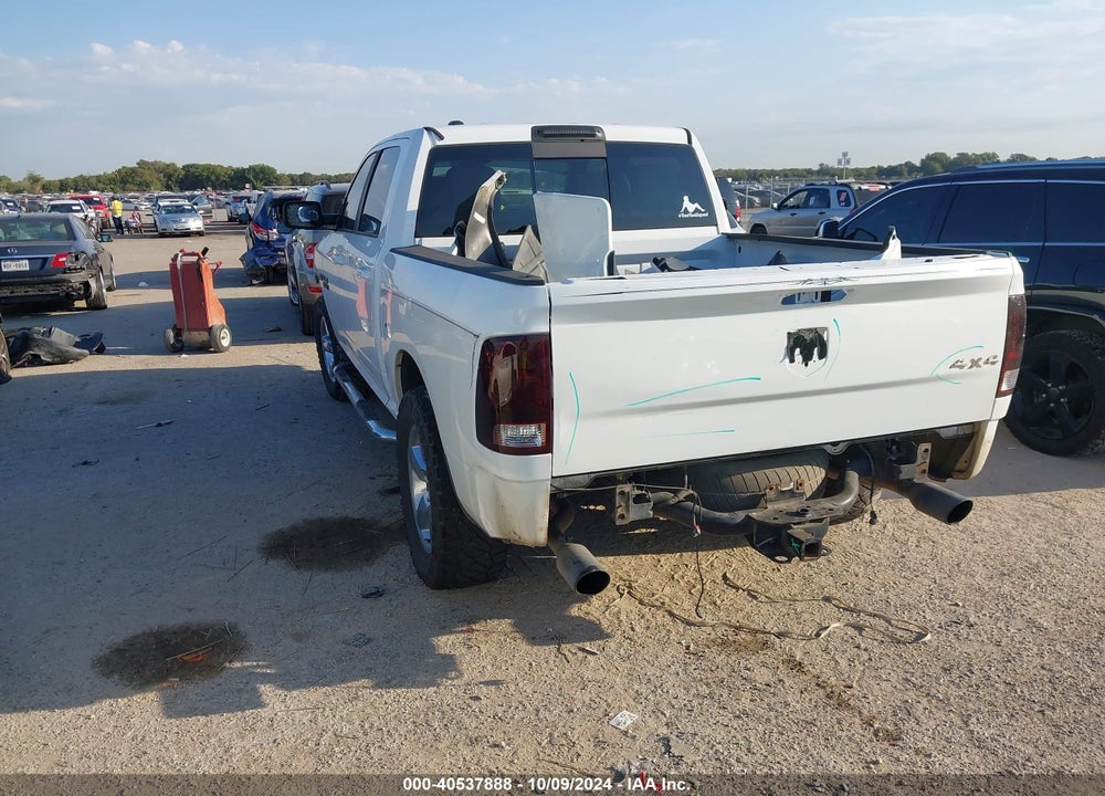 2013 RAM 1500 BIG HORN VIN: 1C6RR7LT0DS677207
