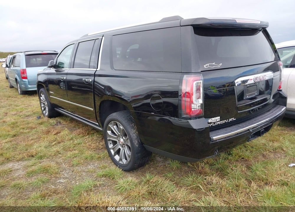 2017 GMC YUKON XL DENALI VIN: 1GKS1HKJ7HR291389