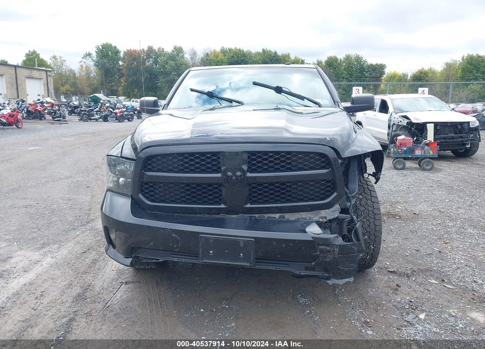 2016 RAM 1500 EXPRESS VIN: 3C6JR7AT4GG183749