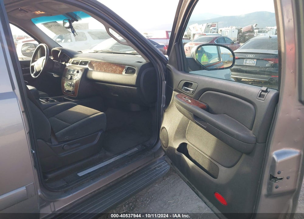 2007 CHEVROLET TAHOE LT VIN: 1GNFK13017R178731