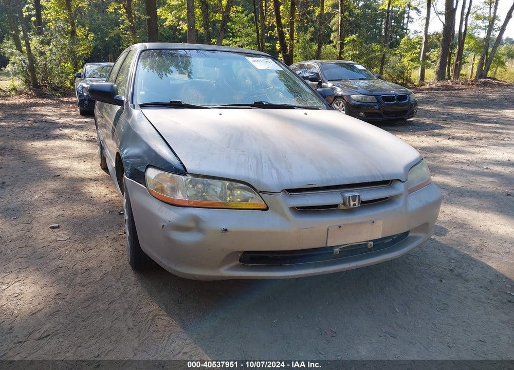 2001 HONDA ACCORD 2.3 LX VIN: 1HGCG564X1A117632