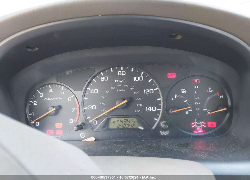 2001 HONDA ACCORD 2.3 LX VIN: 1HGCG564X1A117632