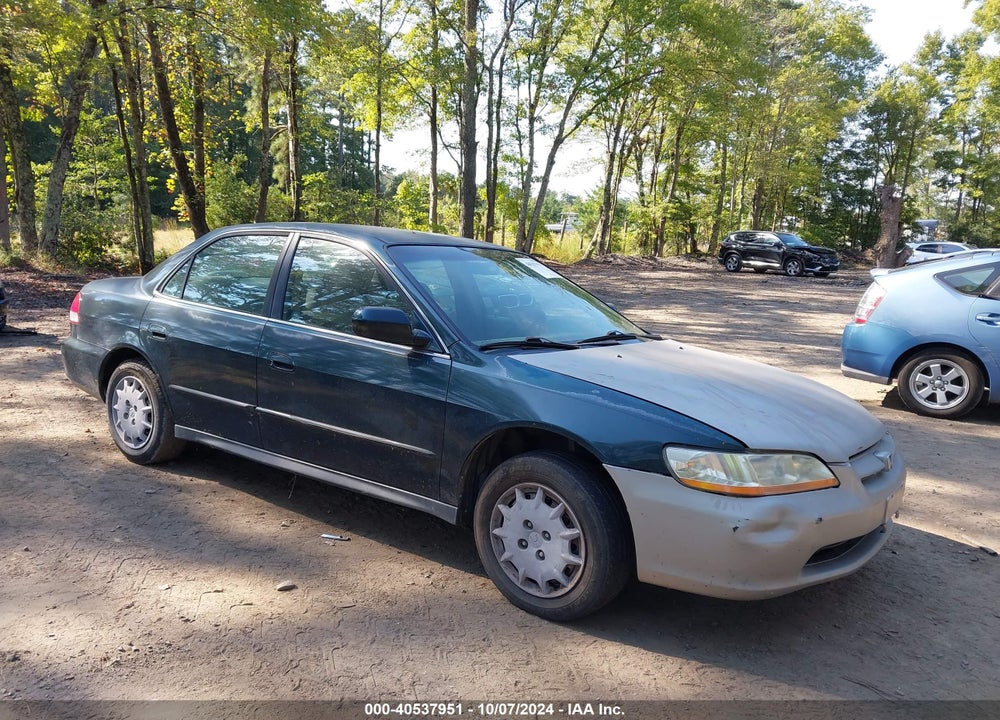 2001 HONDA ACCORD 2.3 LX VIN: 1HGCG564X1A117632