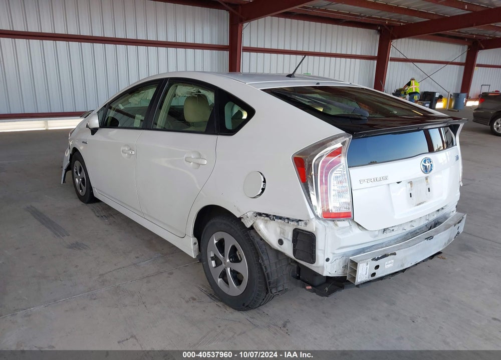 2015 TOYOTA PRIUS TWO VIN: JTDKN3DUXF0463300