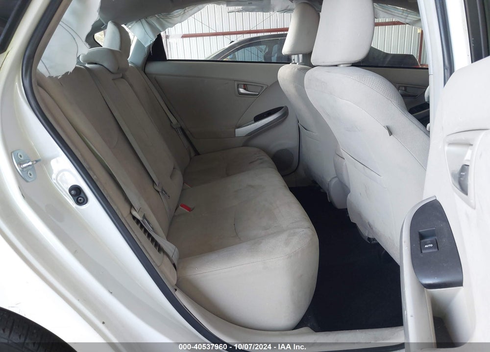 2015 TOYOTA PRIUS TWO VIN: JTDKN3DUXF0463300