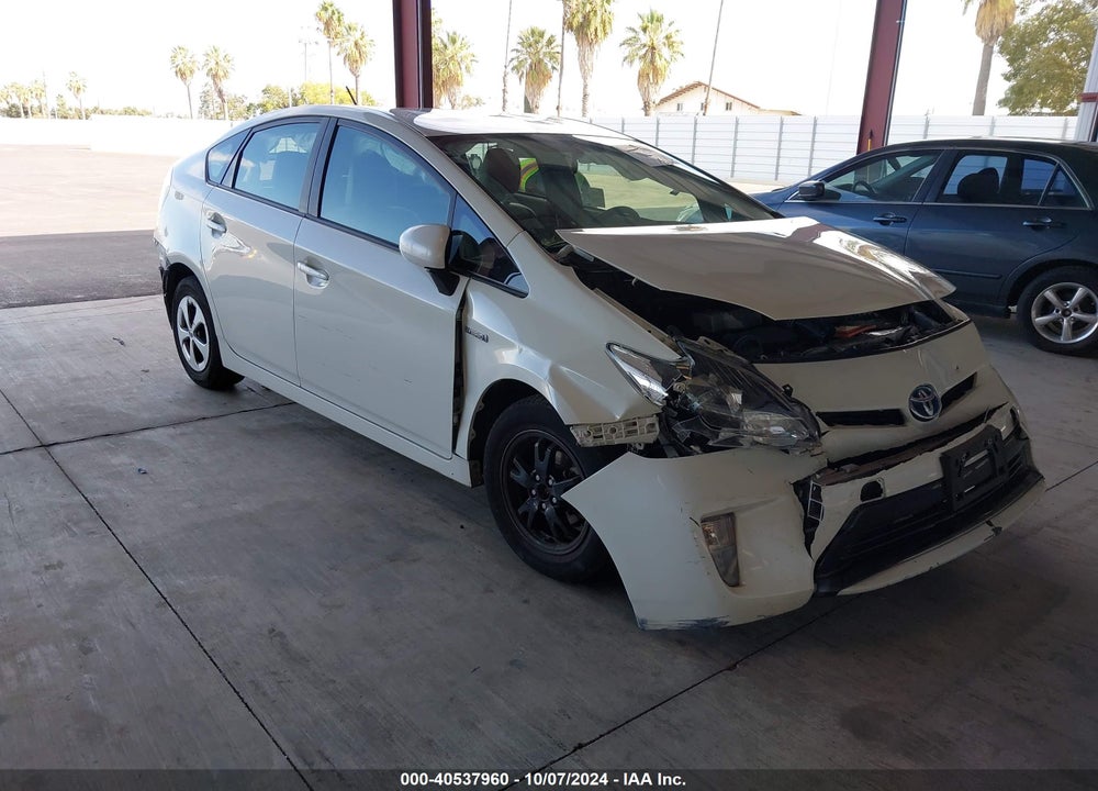2015 TOYOTA PRIUS TWO VIN: JTDKN3DUXF0463300