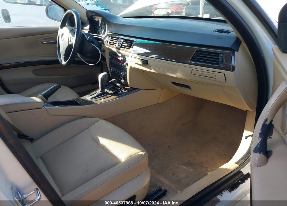 2009 BMW 328I VIN: WBAPH77509NM30495