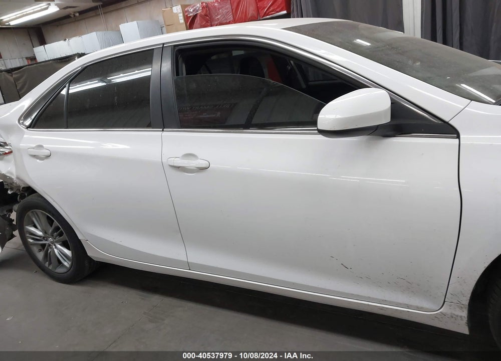 2015 TOYOTA CAMRY SE VIN: 4T1BF1FK3FU034551