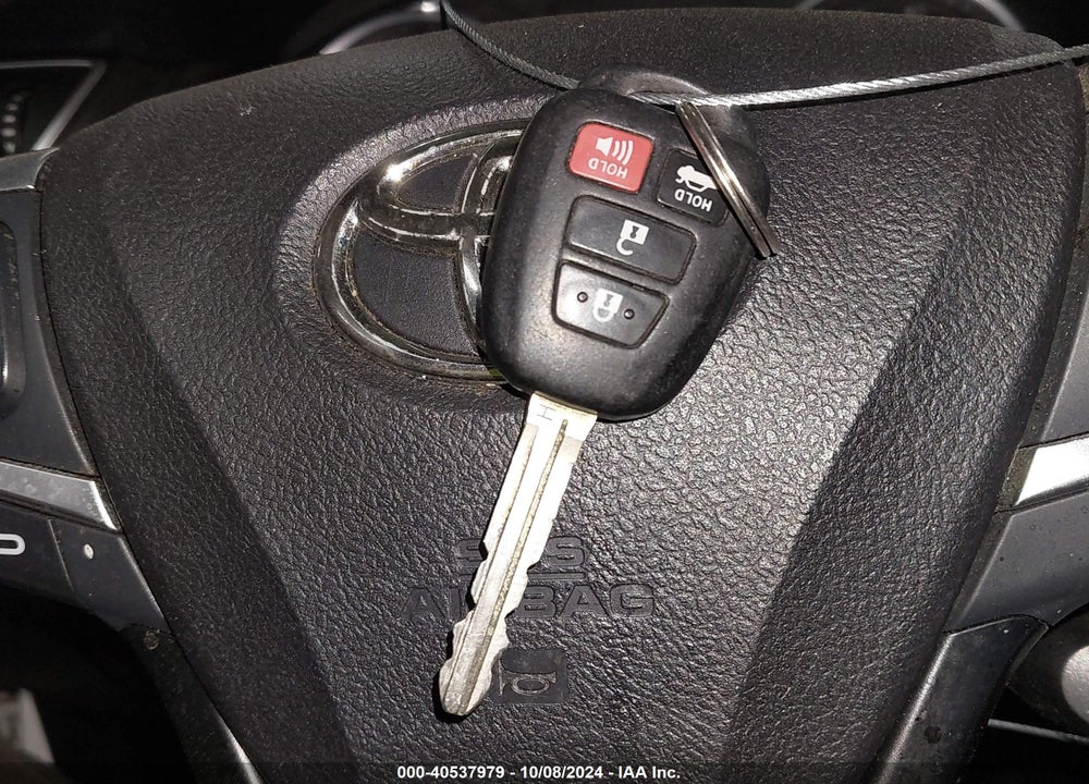 2015 TOYOTA CAMRY SE VIN: 4T1BF1FK3FU034551