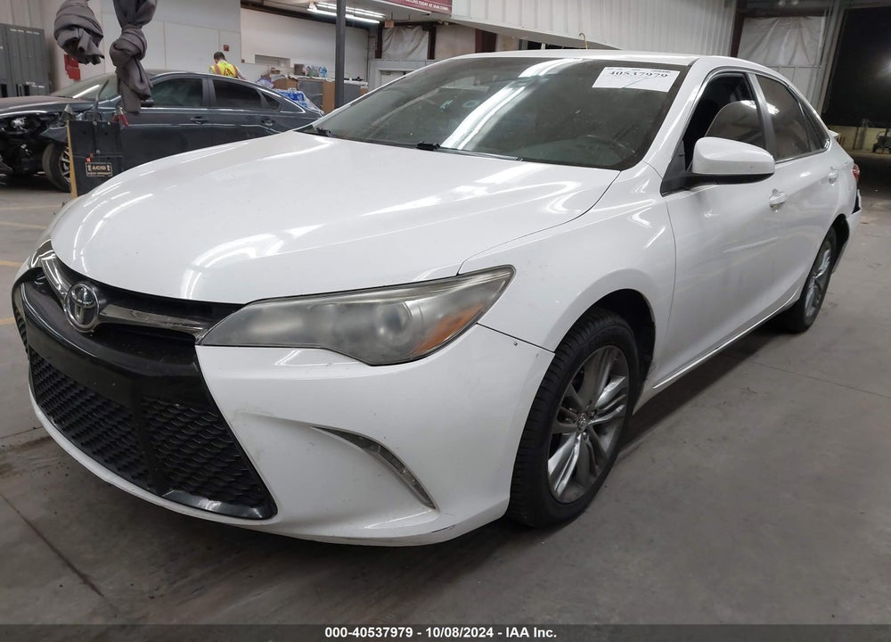2015 TOYOTA CAMRY SE VIN: 4T1BF1FK3FU034551