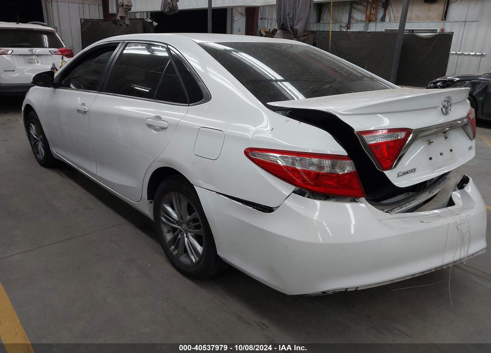 2015 TOYOTA CAMRY SE VIN: 4T1BF1FK3FU034551