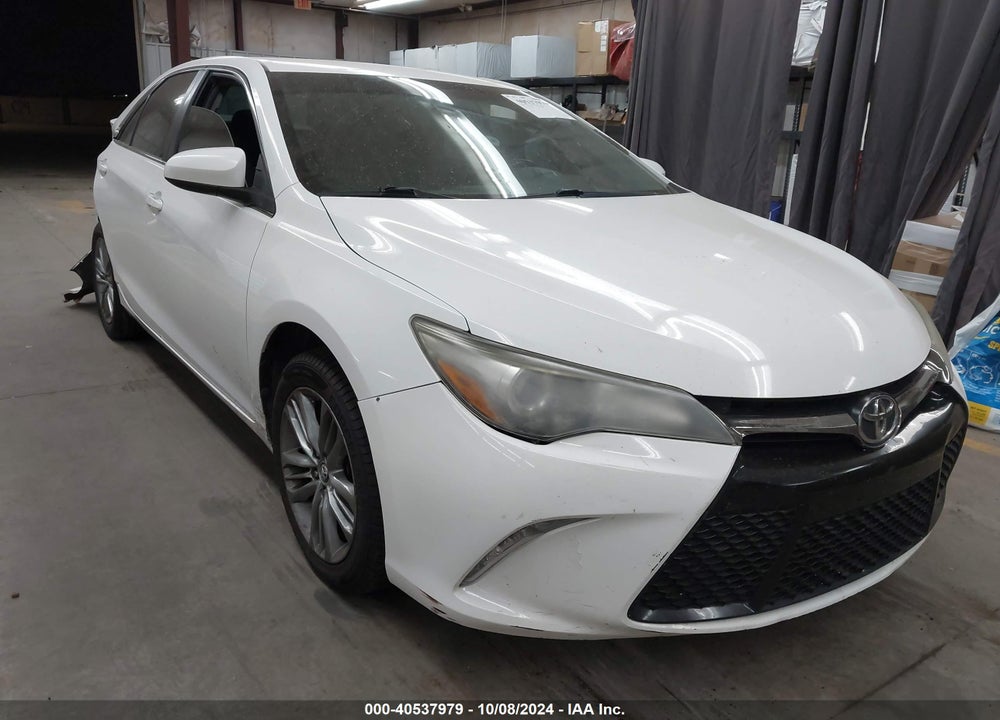 2015 TOYOTA CAMRY SE VIN: 4T1BF1FK3FU034551