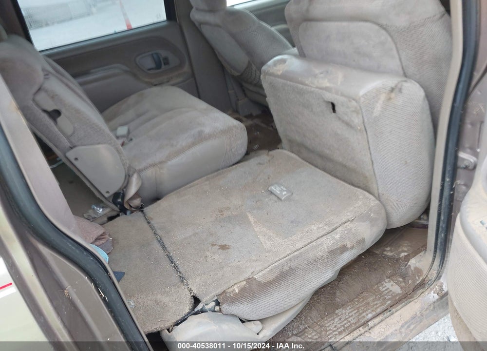 1996 CHEVROLET SUBURBAN K1500 VIN: 3GNGK16F7TG138703