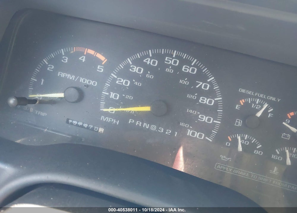 1996 CHEVROLET SUBURBAN K1500 VIN: 3GNGK16F7TG138703