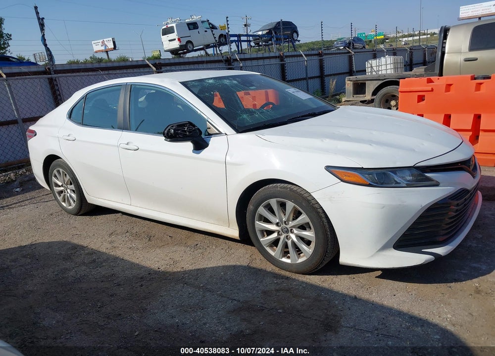 2019 TOYOTA CAMRY LE VIN: 4T1B11HK4KU260586